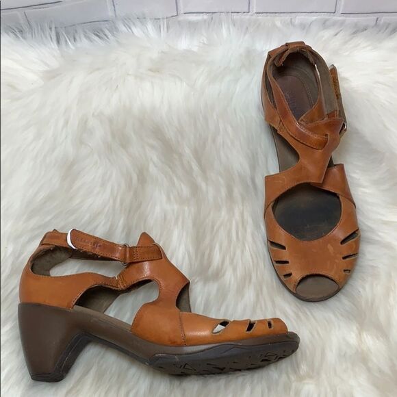 Merrell Evera Shift Tan Leather Heels Sz 10 - Picture 2 of 8